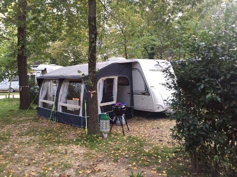 Camping Kim, Viborg Salg Service af campingvogne og autocampere